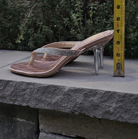 High heel thong Sandals - Picture 4 of 6